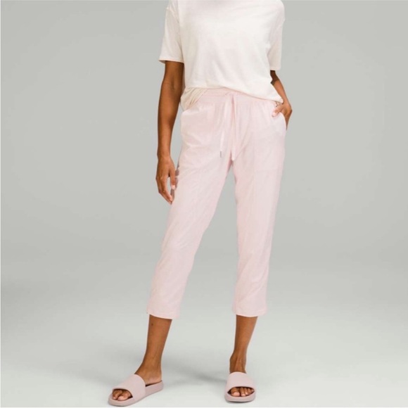 Lululemon Dance Studio Crop Lined - Picture 1 of 4